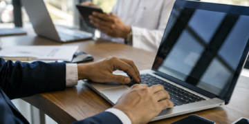 Gulf Banks Opt for Smaller Technology Upgrades as Digital Risks Grow